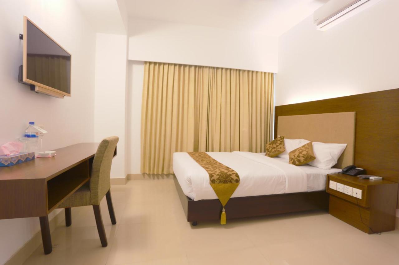 Holy Inn Sylhet Bagian luar foto