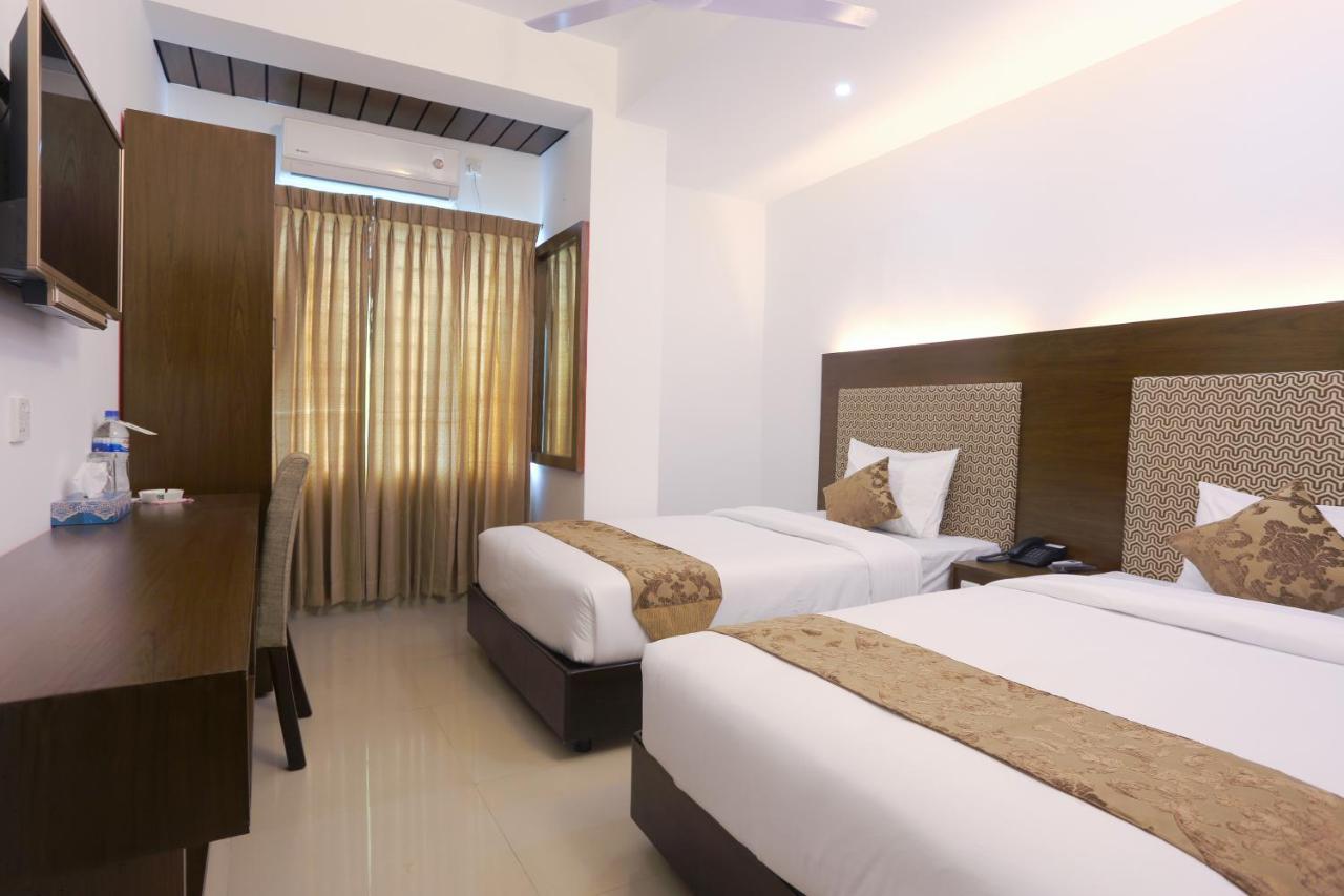 Holy Inn Sylhet Bagian luar foto
